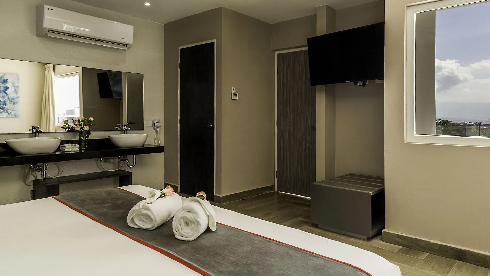 Bfh Attraction Deluxe Hotel Playa del Carmen