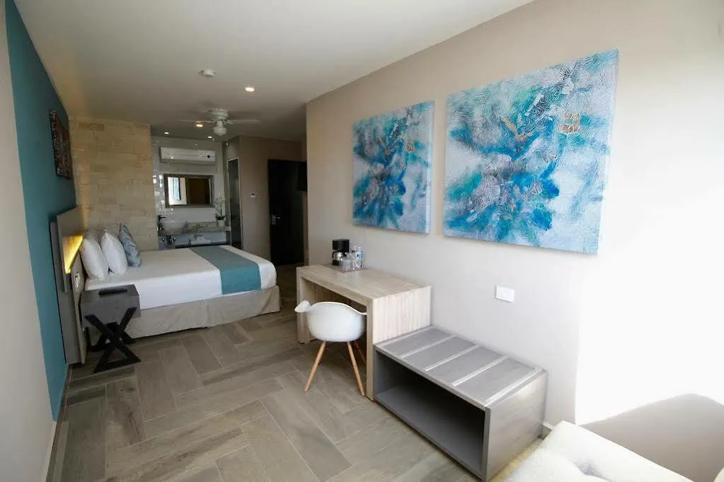 Bfh Attraction Deluxe Hotel Playa del Carmen