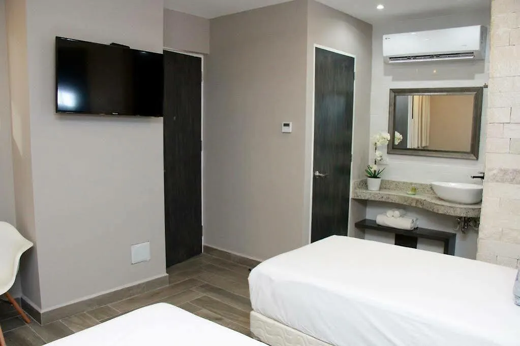 Bfh Attraction Deluxe Hotel Playa del Carmen 3*,  Mexico