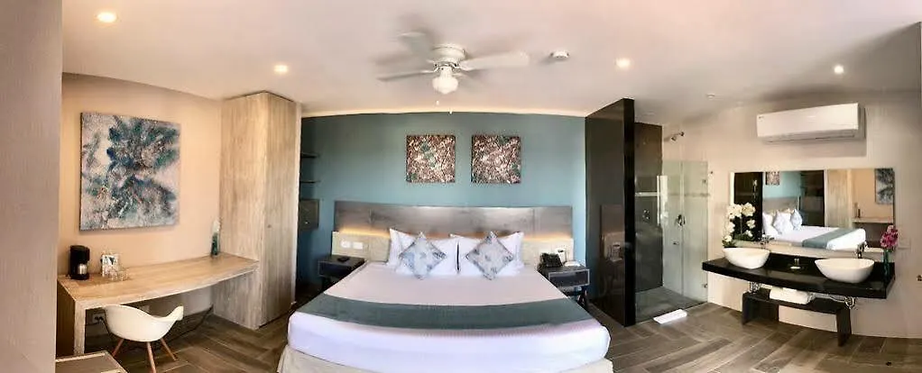 Bfh Attraction Deluxe Hotel Playa del Carmen 3*,